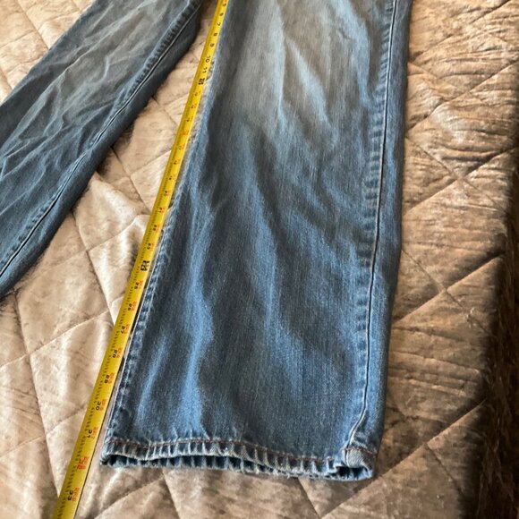 Lucky Brand Mens Relaxed Fit Distressed Light Wash Denim Jeans Size 36 Cotton - Picture 9 of 10